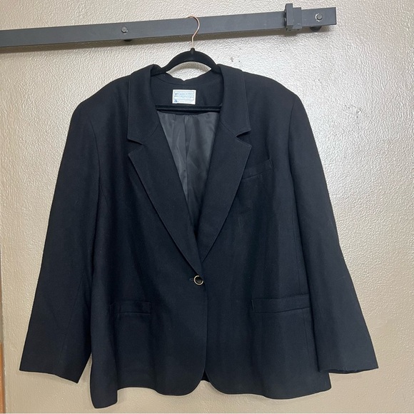 Vintage Pendleton Womens Black Virgin Wool Blazer Size:22 W - Picture 9 of 9
